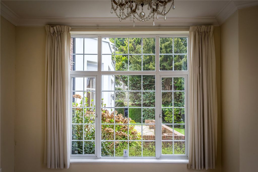 Property photo 3 of 23 House. Partnership