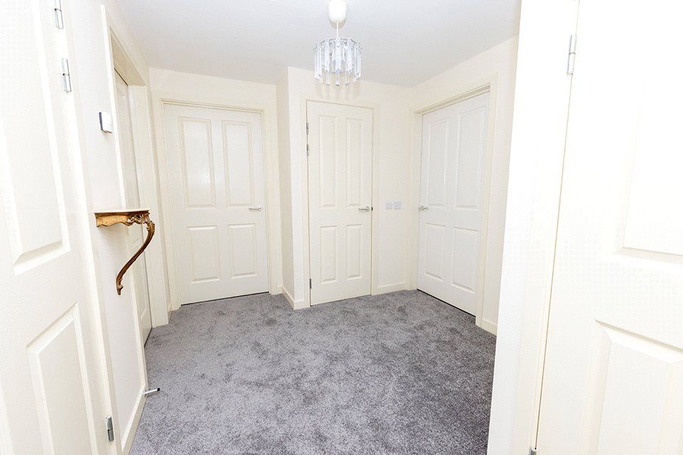 Property photo 2 of 14 Picture No. 18