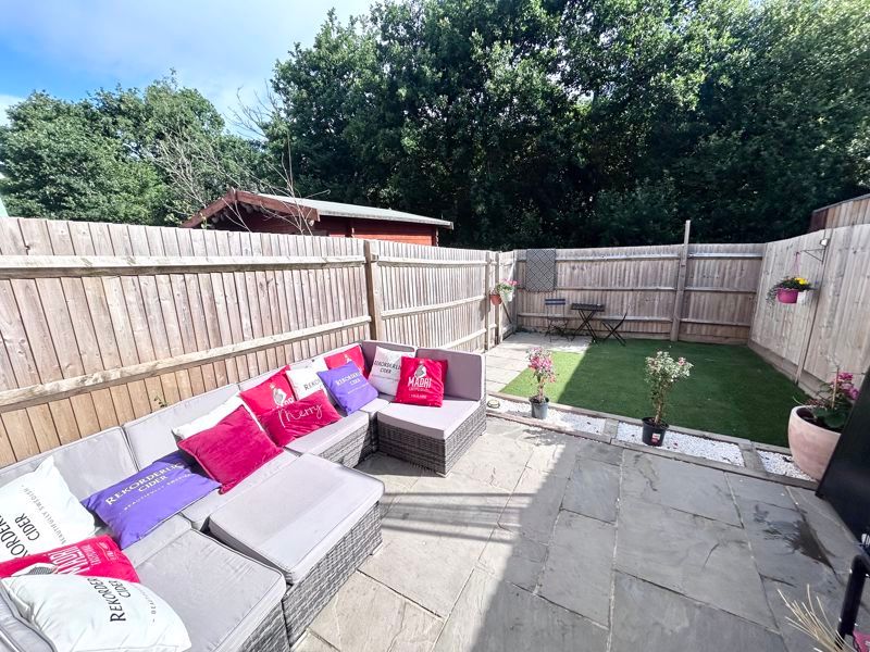 Property photo 3 of 10 Photo 6