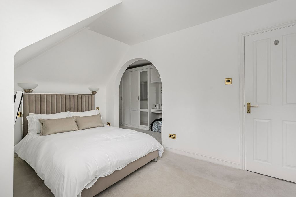 Additional image 15 of 5 bed detached house for saleForest Road, Horsham RH12