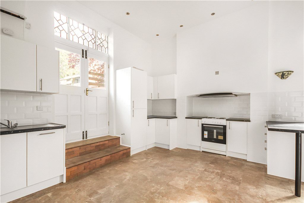 Property photo 2 of 29 Kitchen