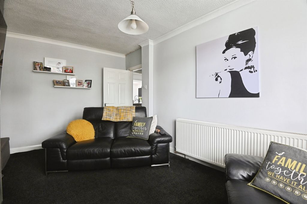 Property photo 3 of 23