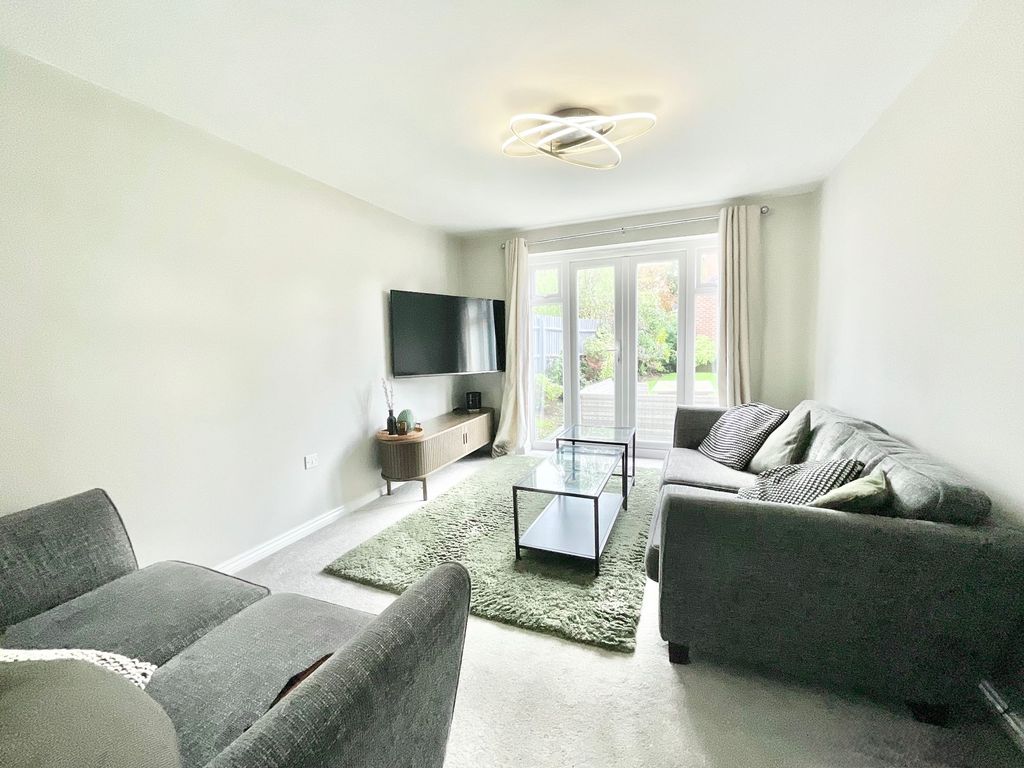 Property photo 2 of 18