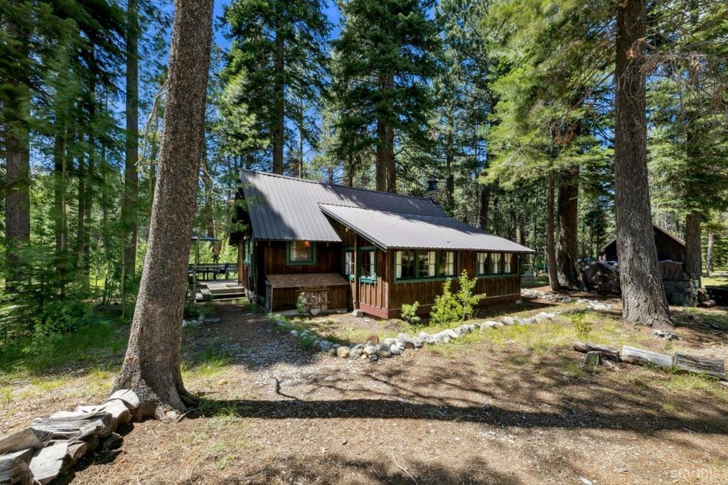 Property photo 1 of 1