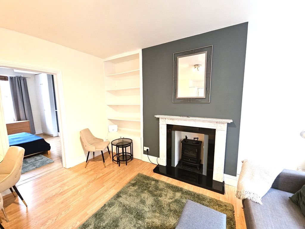 Property photo 3 of 9 65Eec90E-6B47-48Fe-B8B0-591A8Ea8Fc1d