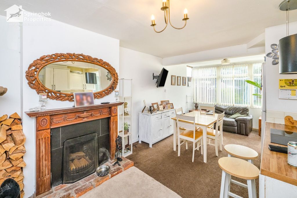 Property photo 3 of 19 Image 2