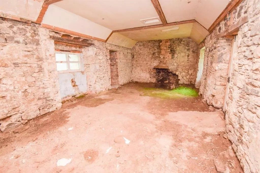 Property photo 3 of 16 3