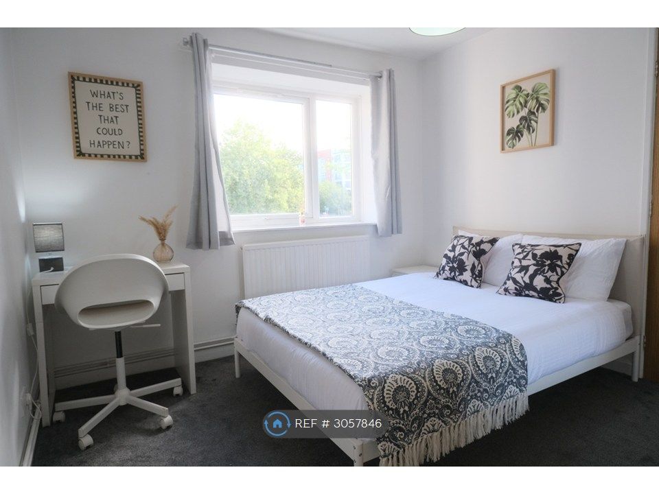 Property photo 1 of 35