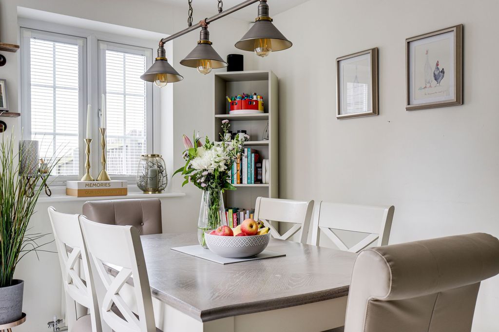 Property photo 3 of 22