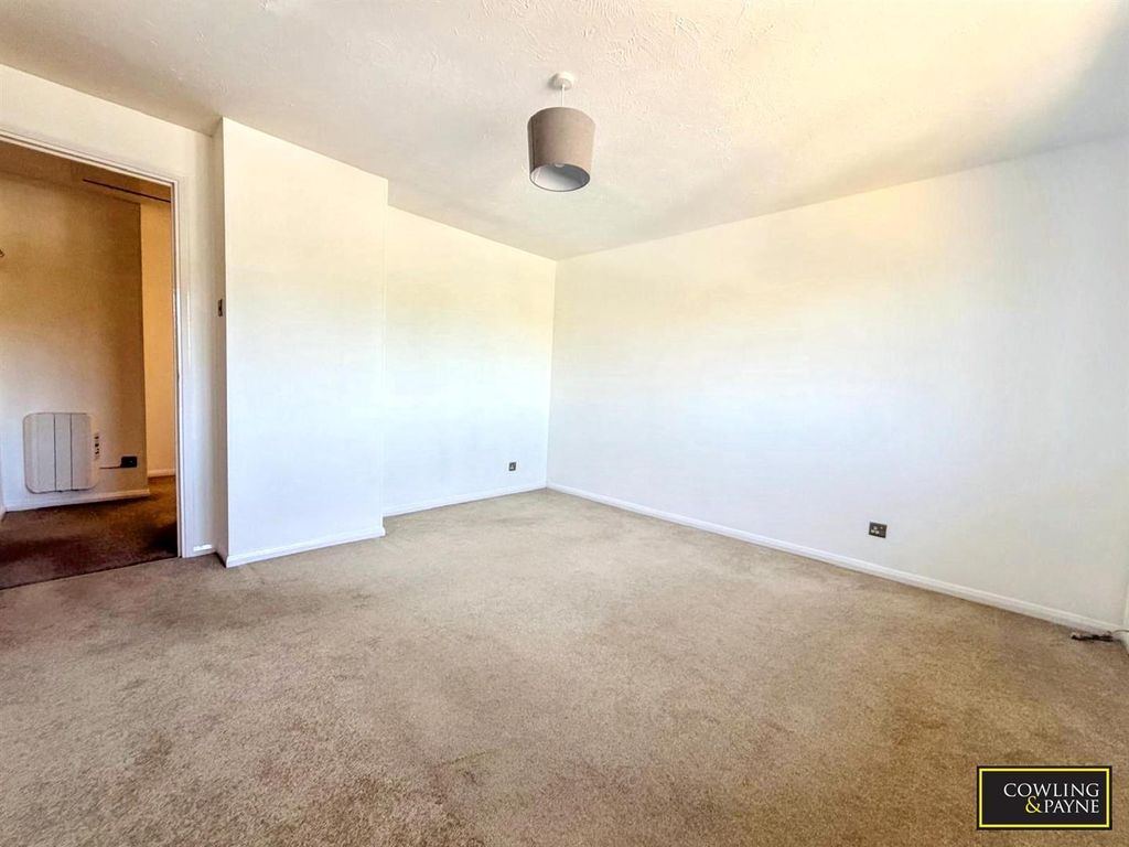 Property photo 3 of 10