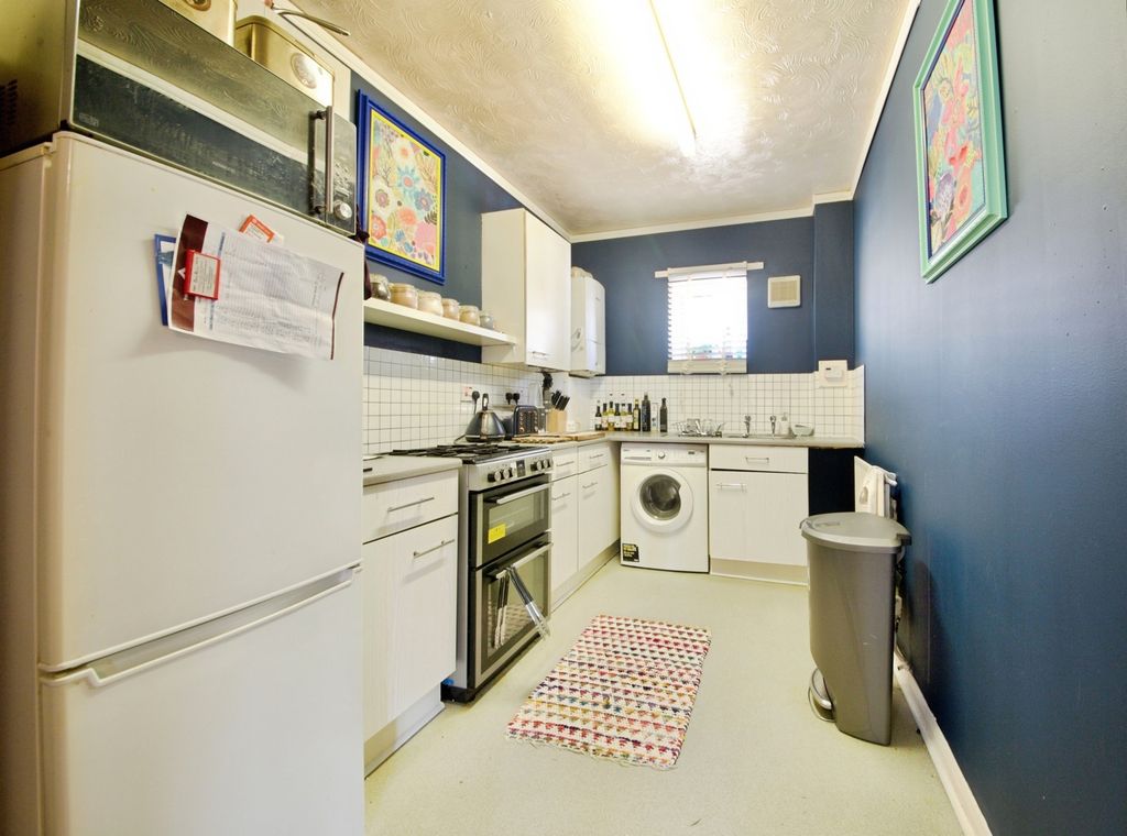 Property photo 2 of 10 Pbox-Img.Jpg