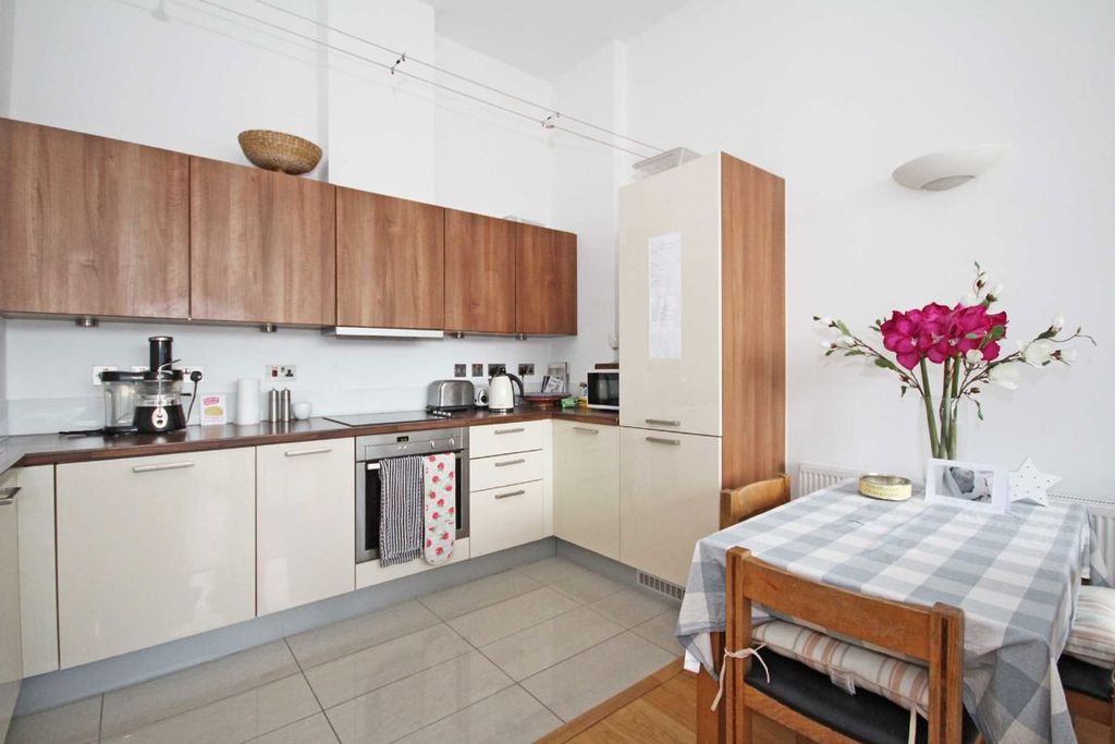 Property photo 3 of 4