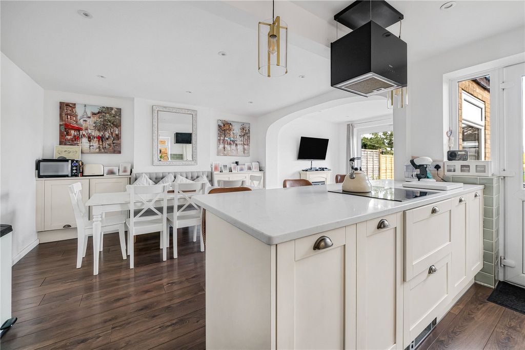 Property photo 2 of 23 Picture No. 41