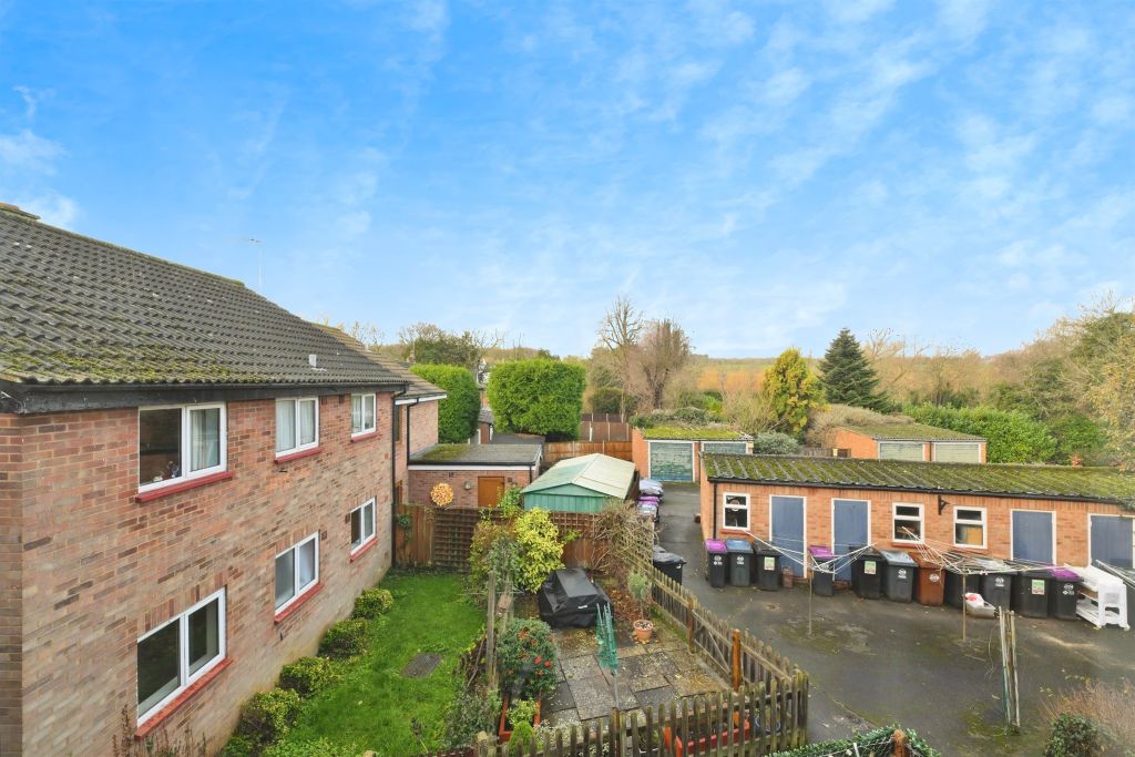 Property photo 2 of 16