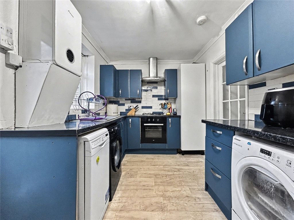 Property photo 2 of 16 Picture No. 10