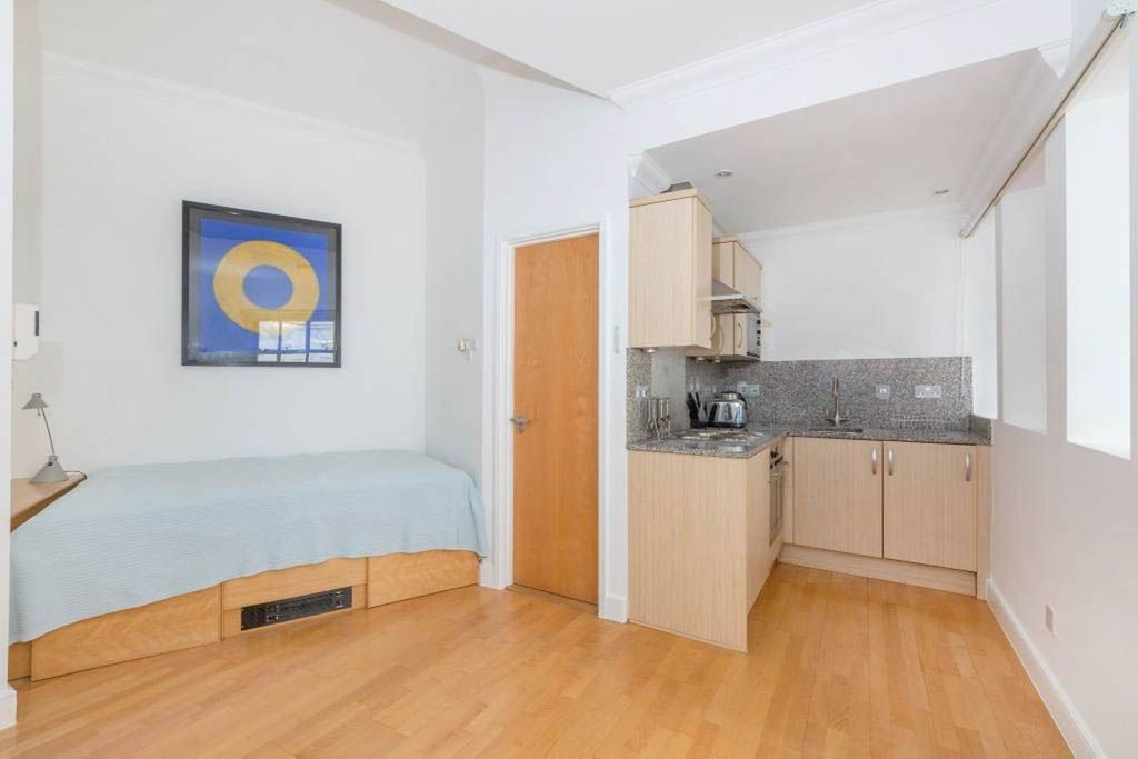Property photo 1 of 6