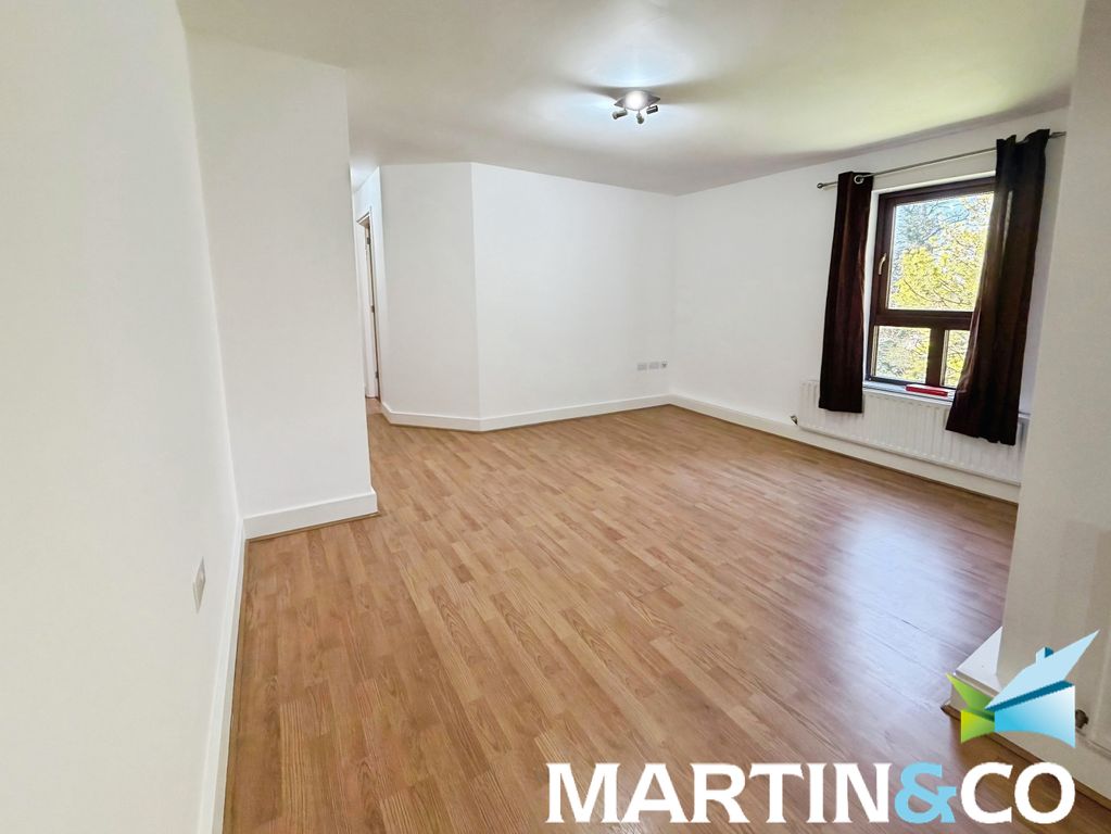 Property photo 3 of 8 13366Ca8-Whatsapp 20Image 202026-04-08 20At 2014.0