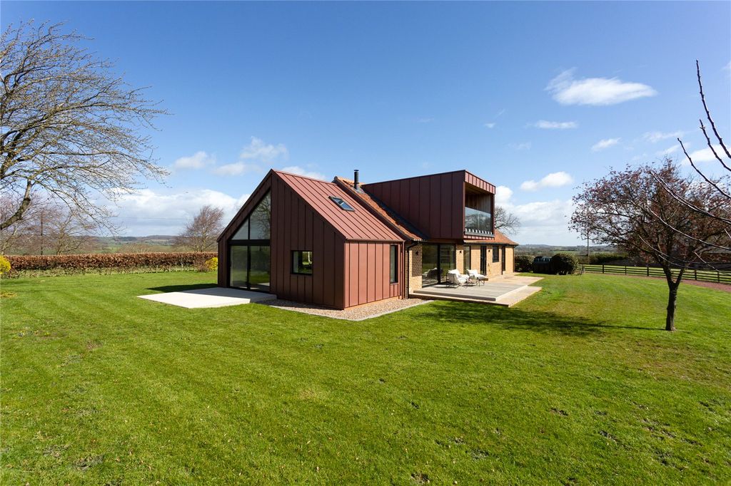 Property photo 1 of 30 External