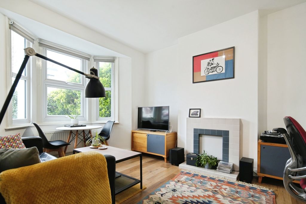 Property photo 2 of 16 Pbox-Img.Jpg