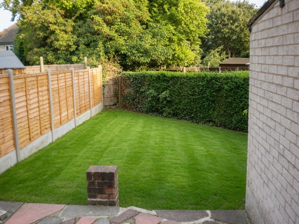 Property photo 3 of 4 69 Larchwood Garden