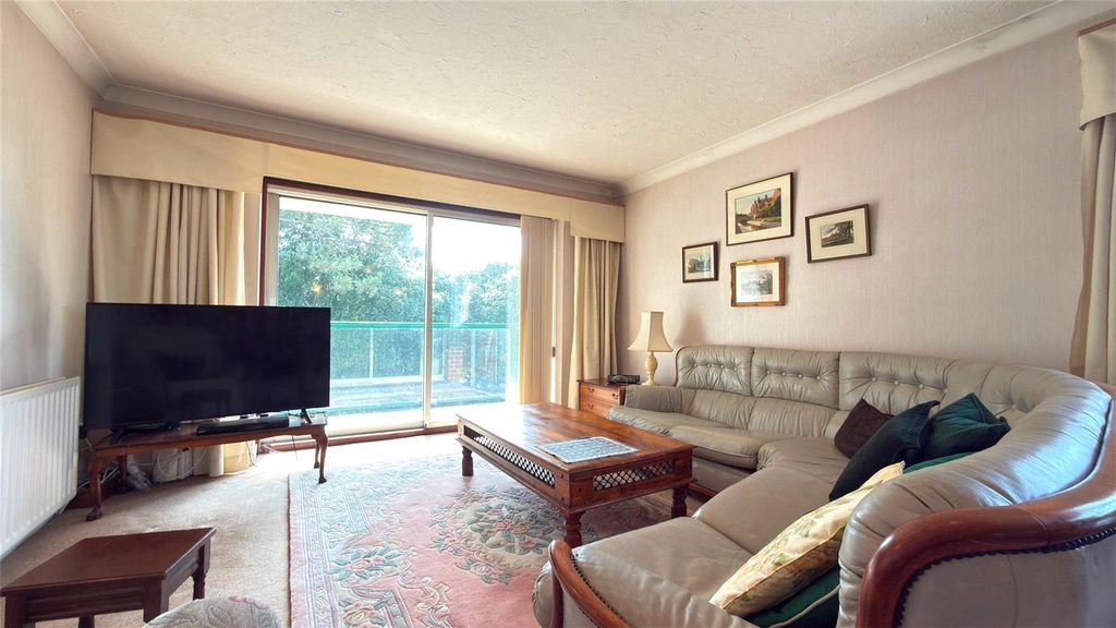 Property photo 2 of 8 Picture No. 01