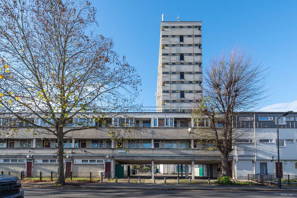 Property photo 2 of 18