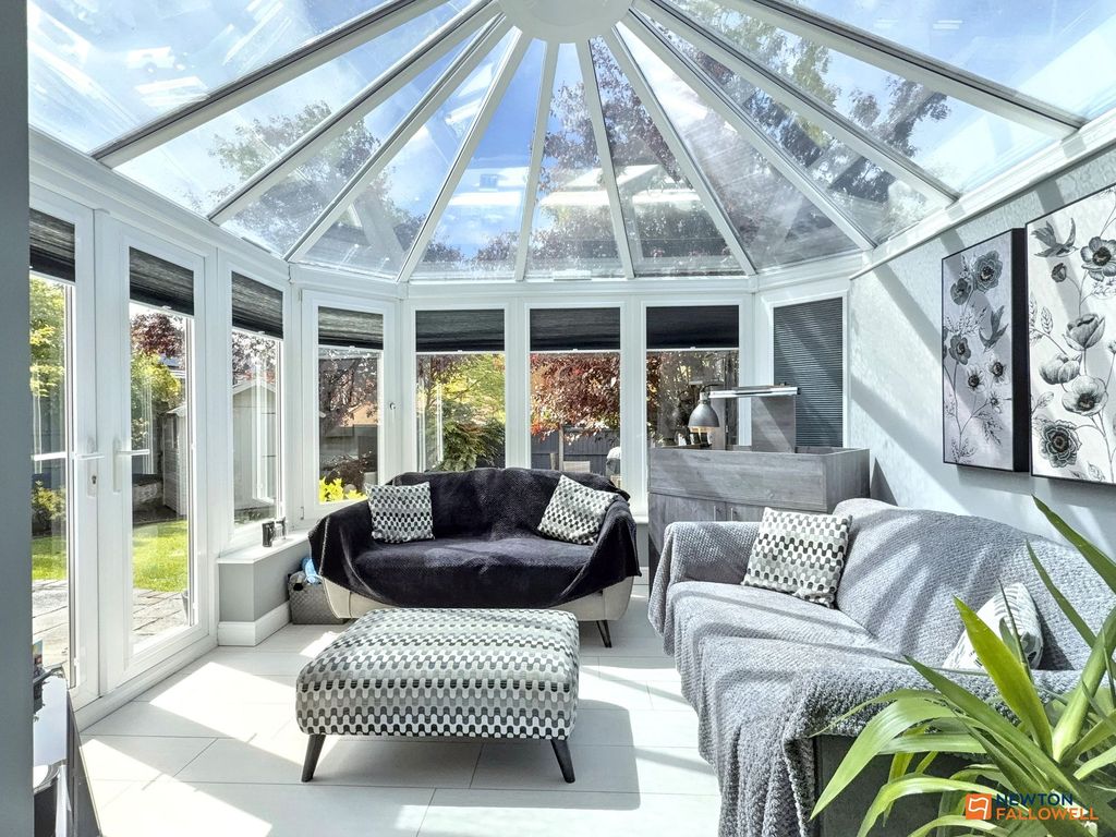 Property photo 3 of 43