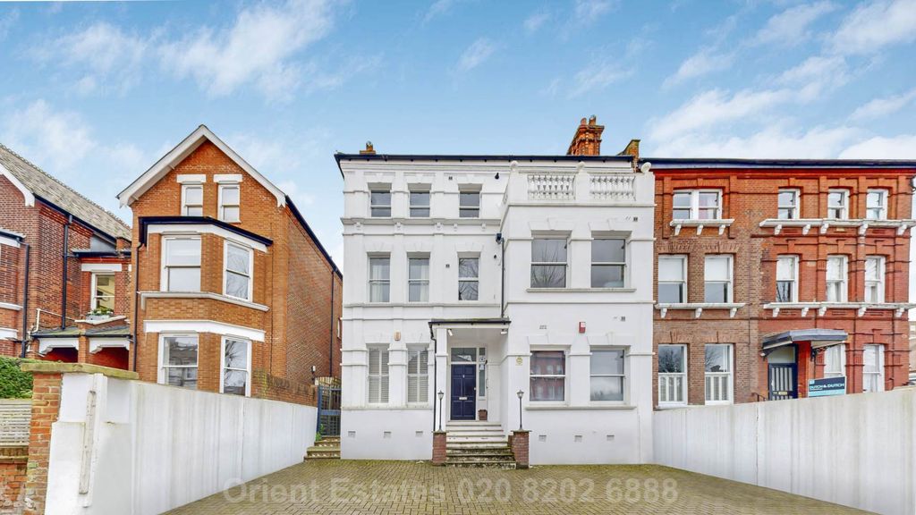 Property photo 1 of 8