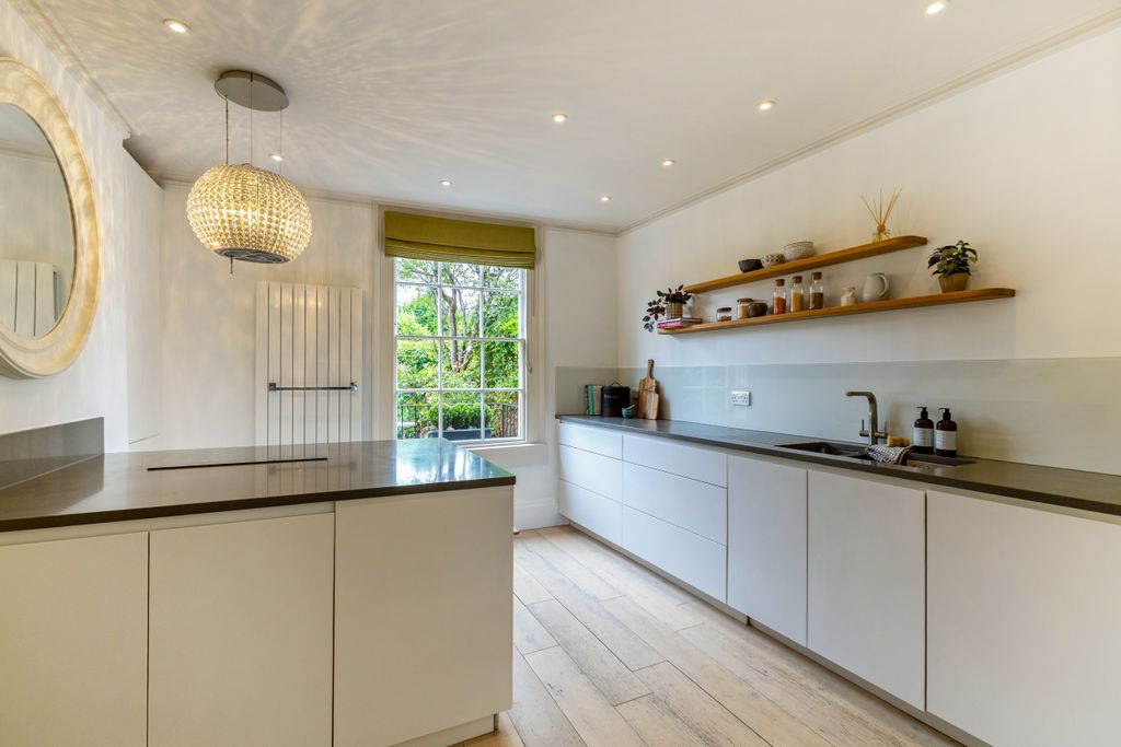 Property photo 3 of 13 Kitchen