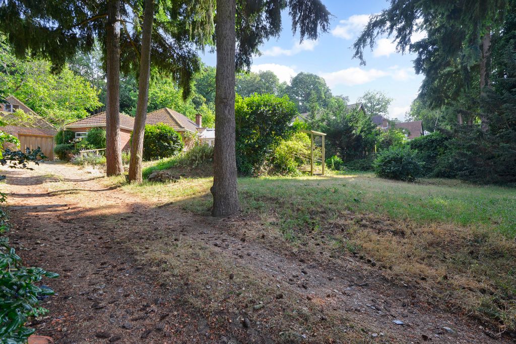 Property photo 2 of 14