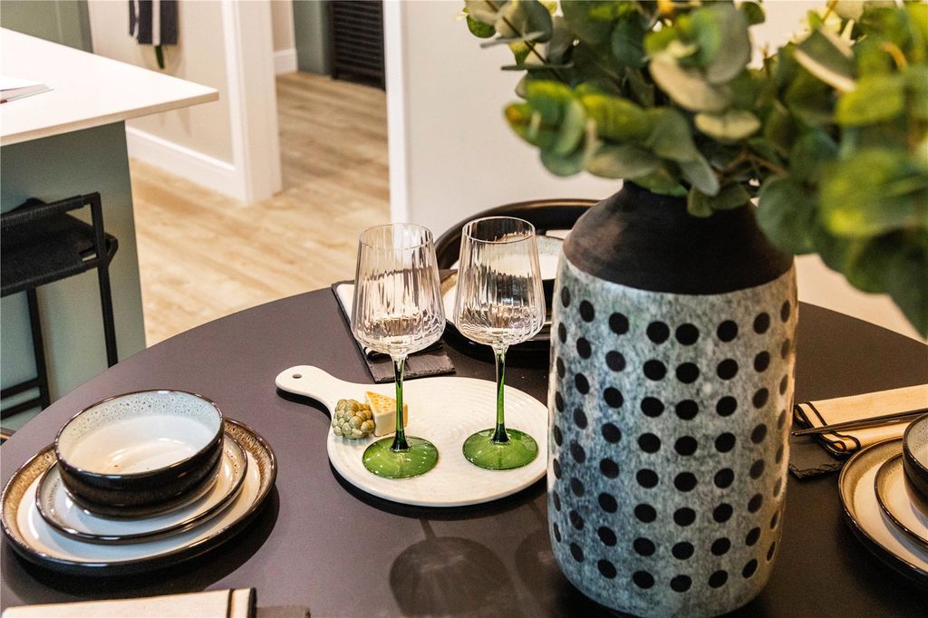 Property photo 3 of 7 Dining