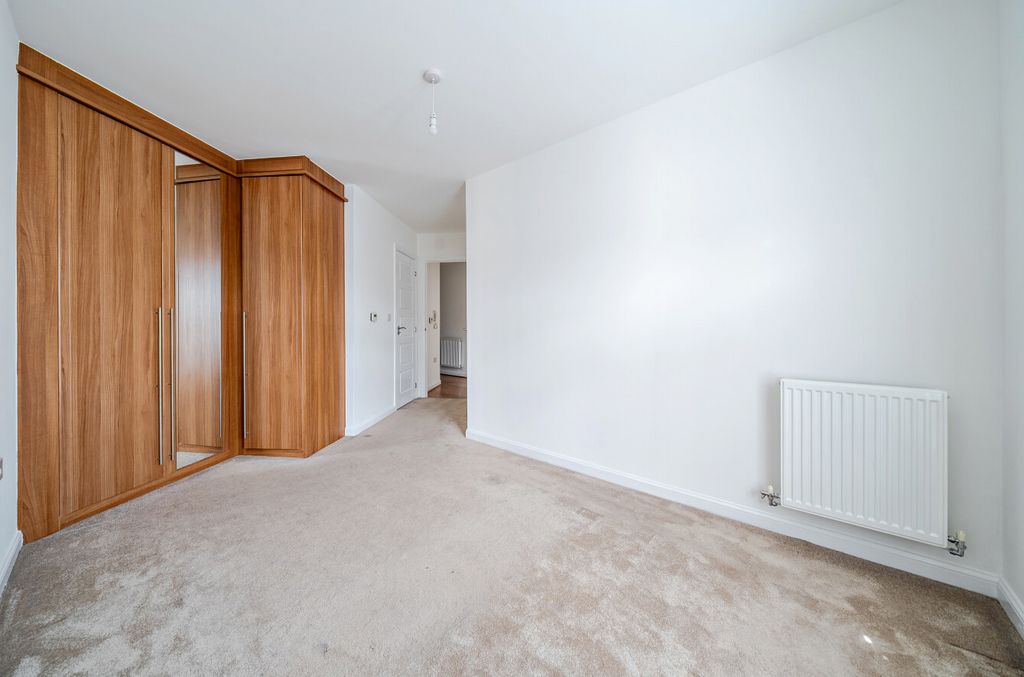 Property photo 3 of 15 1448266-15-69E111...