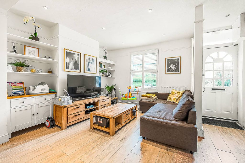 Property photo 2 of 16