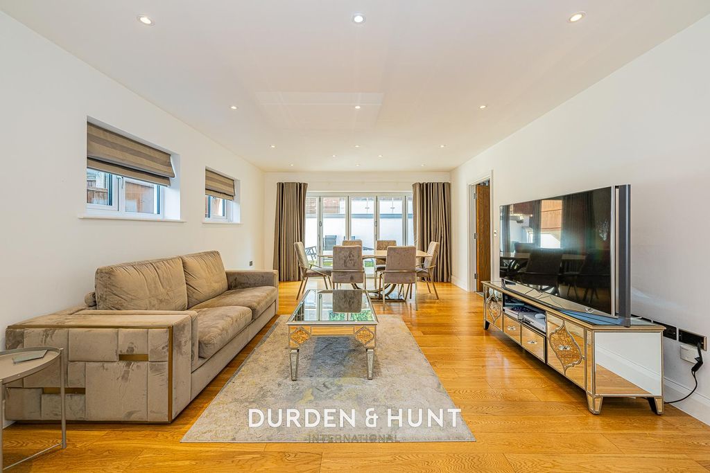 Property photo 3 of 36 Summerfield-42.Jpg