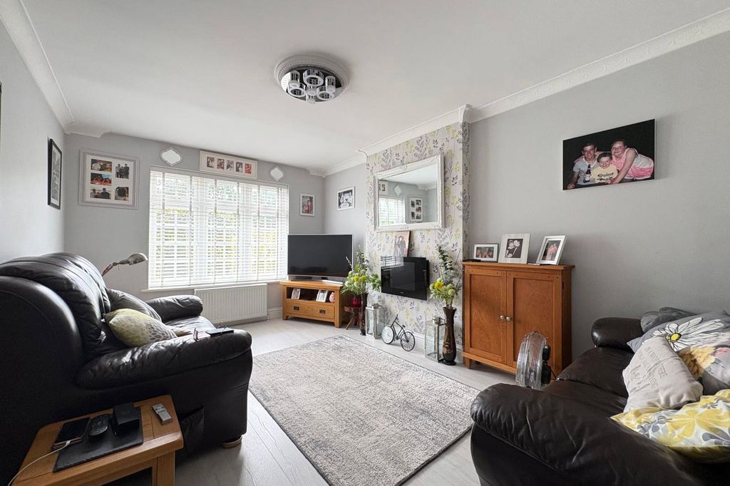 Property photo 2 of 13 Picture No. 06