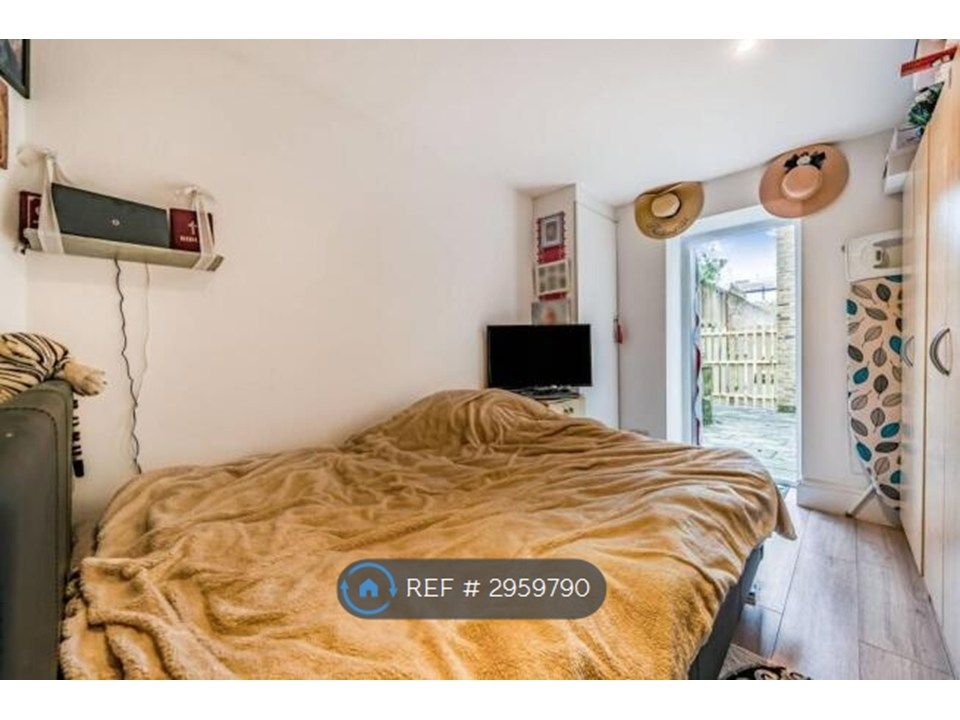 Property photo 3 of 8