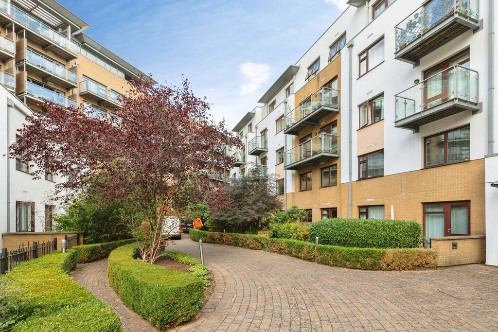 Property photo 1 of 8 Pbox-Img.Jpg