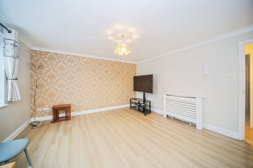 Property photo 2 of 11 Pbox-Img.Jpg