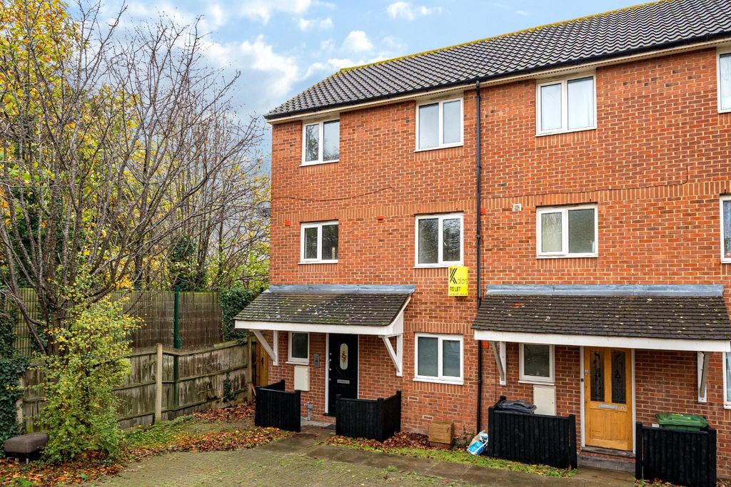 Property photo 1 of 17 4840030