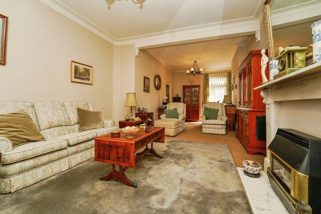 Property photo 3 of 20 Pbox-Img.Jpg