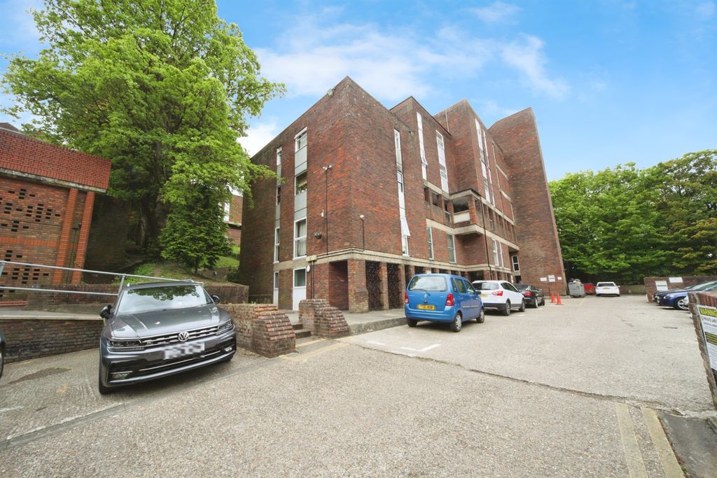 Property photo 1 of 13