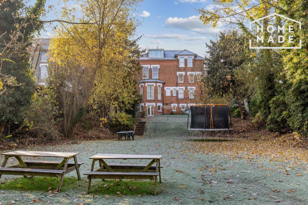 Property photo 3 of 15