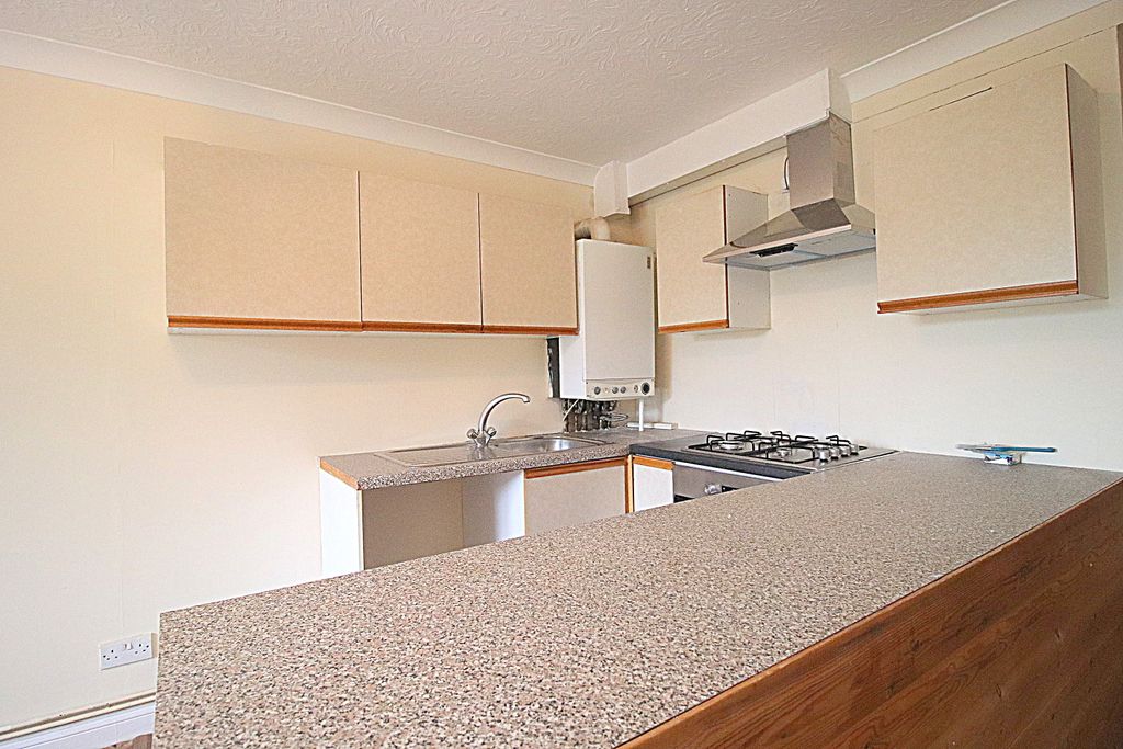 Property photo 1 of 4