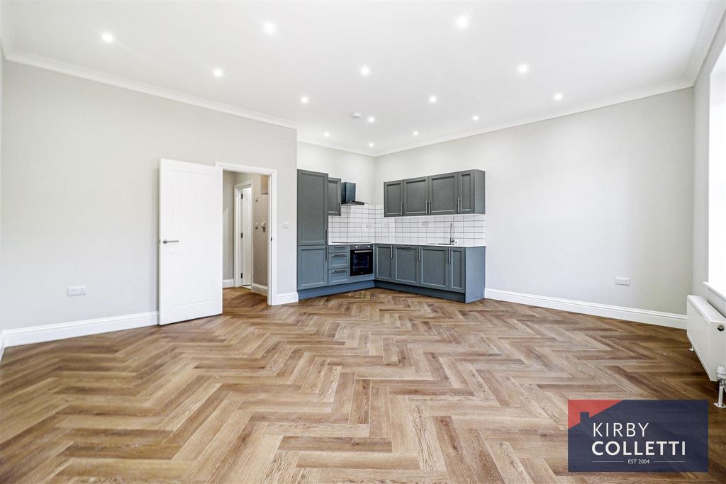 Property photo 1 of 9 Open Plan Lounge/Kitchen