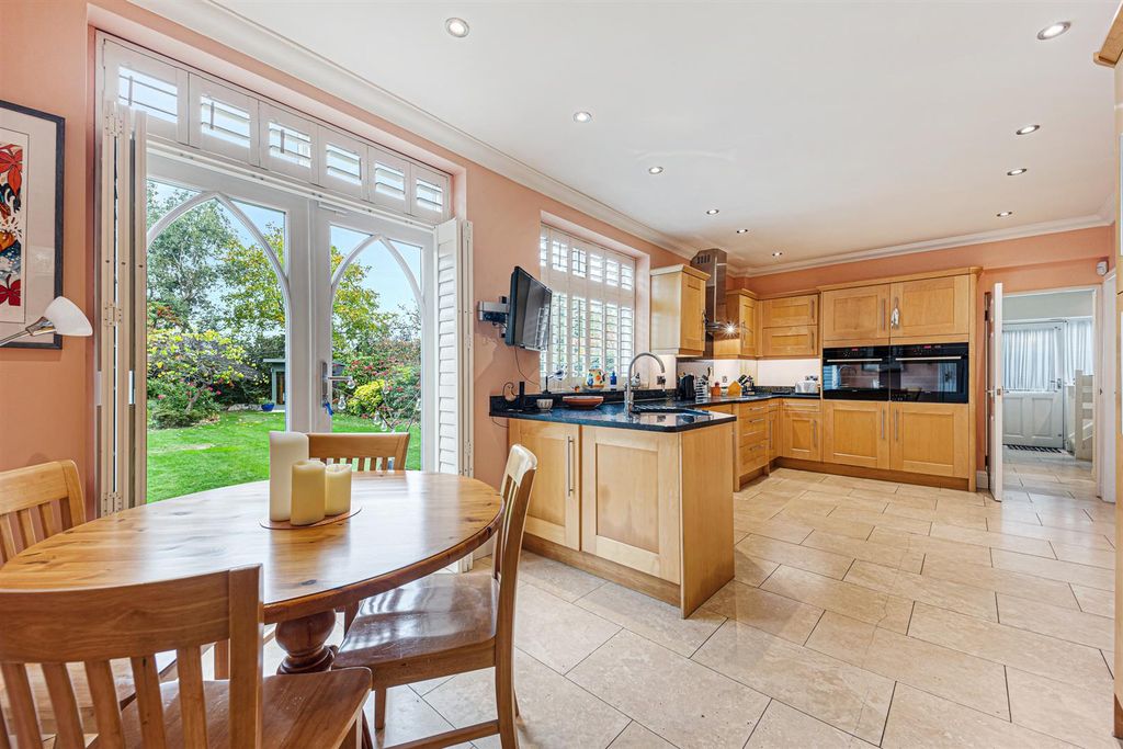 Property photo 3 of 52 Image 3