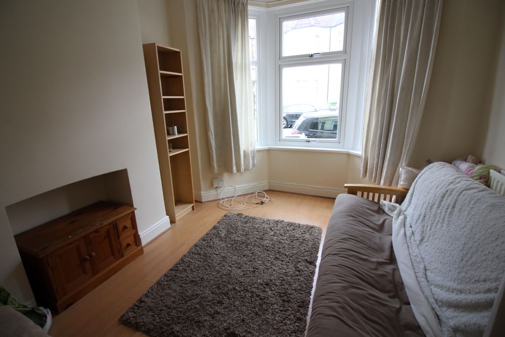 Property photo 2 of 7