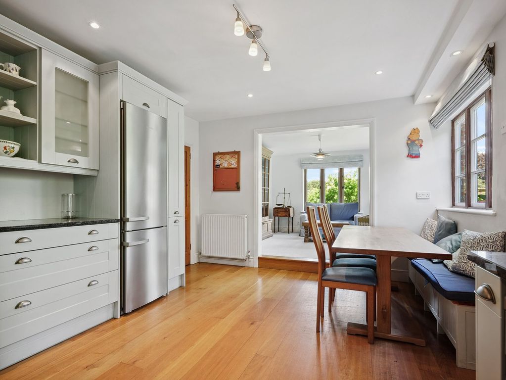 Property photo 2 of 22
