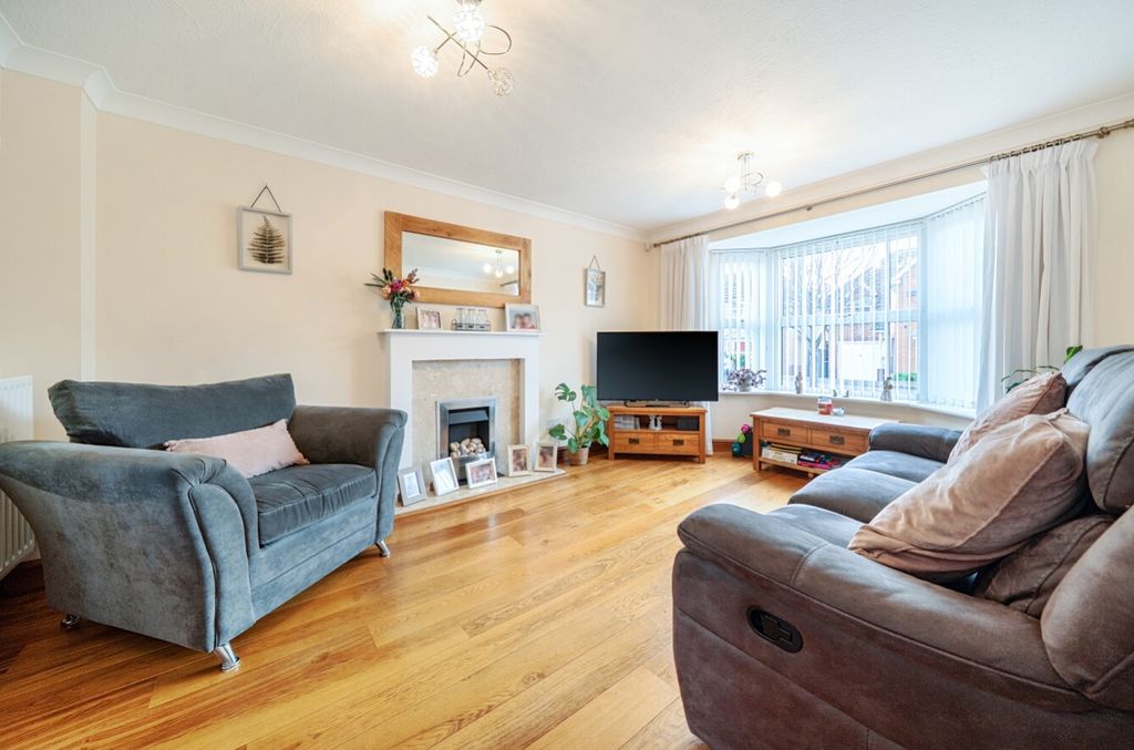 Property photo 3 of 29 1375402-15-69135Ae6892B0