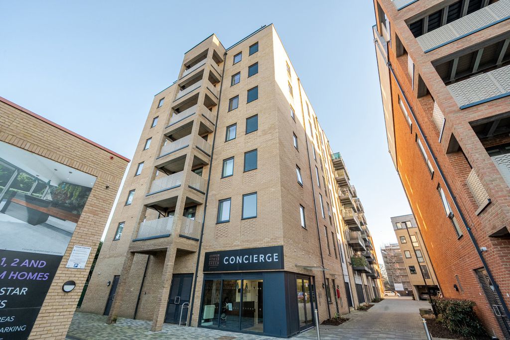 Property photo 1 of 16 External