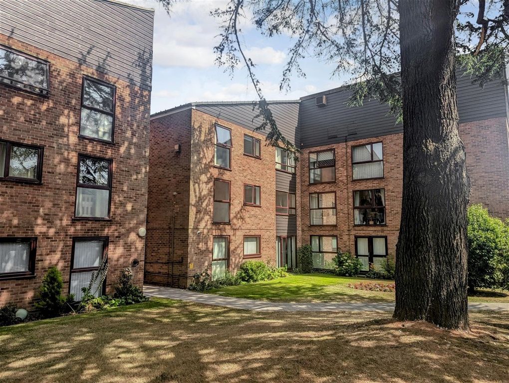 Property photo 1 of 15 Front.